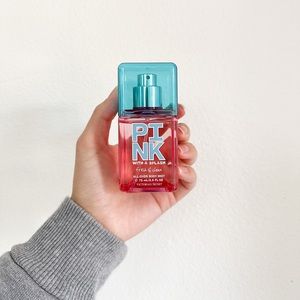 PINK Victoria’s Secret With A Splash